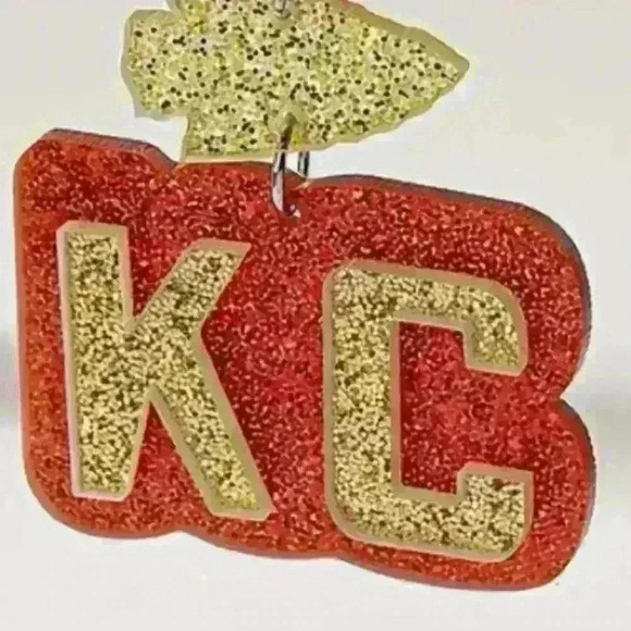 Kansas City football earrings hand crafted❤️ - Picture 2 of 2